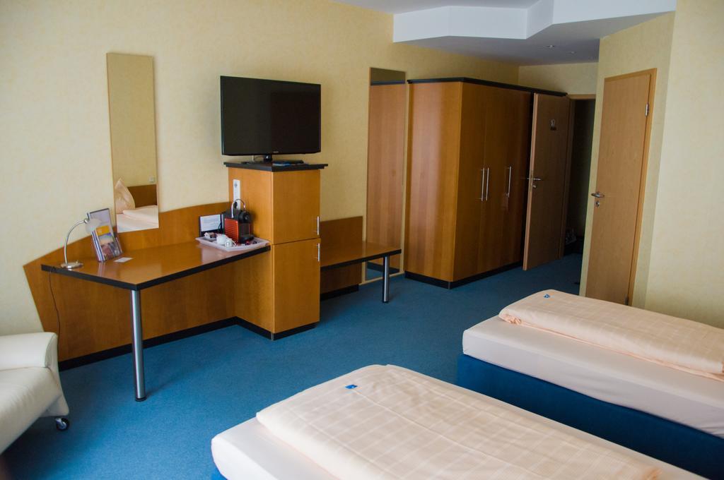 Hotel Stadt Puettlingen Cameră foto