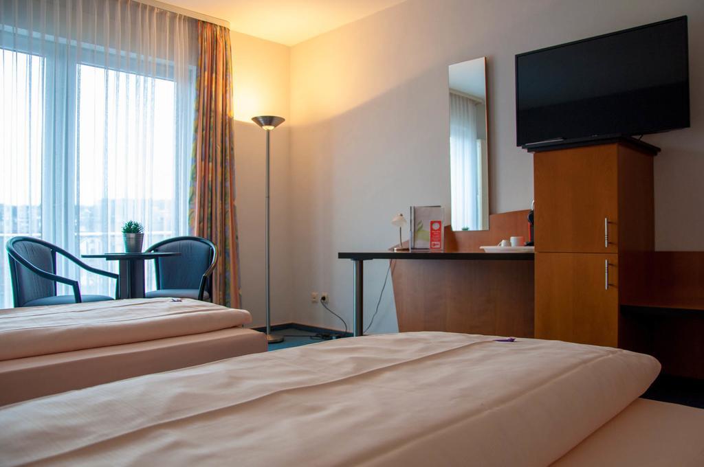 Hotel Stadt Puettlingen Exterior foto
